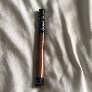 Kat Von D Everlasting Liquid Lipstick -Bow N Arrow